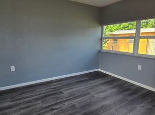 877 NW 105th St #877, Miami, FL 33150
