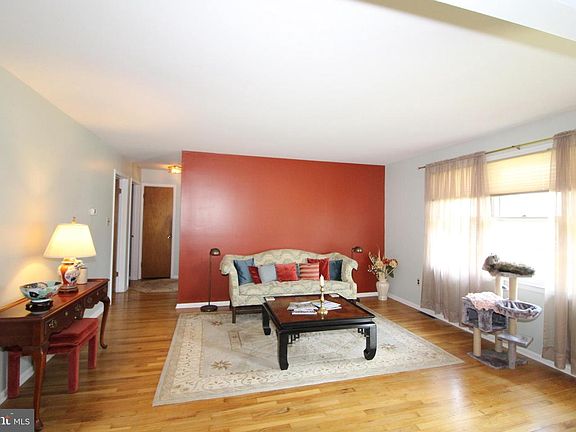 3rd image of 2604 Chinchilla Dr