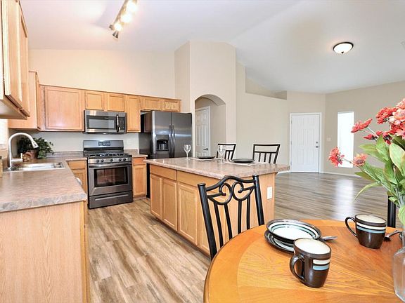 5th image of 448 E Camino Limon Verde