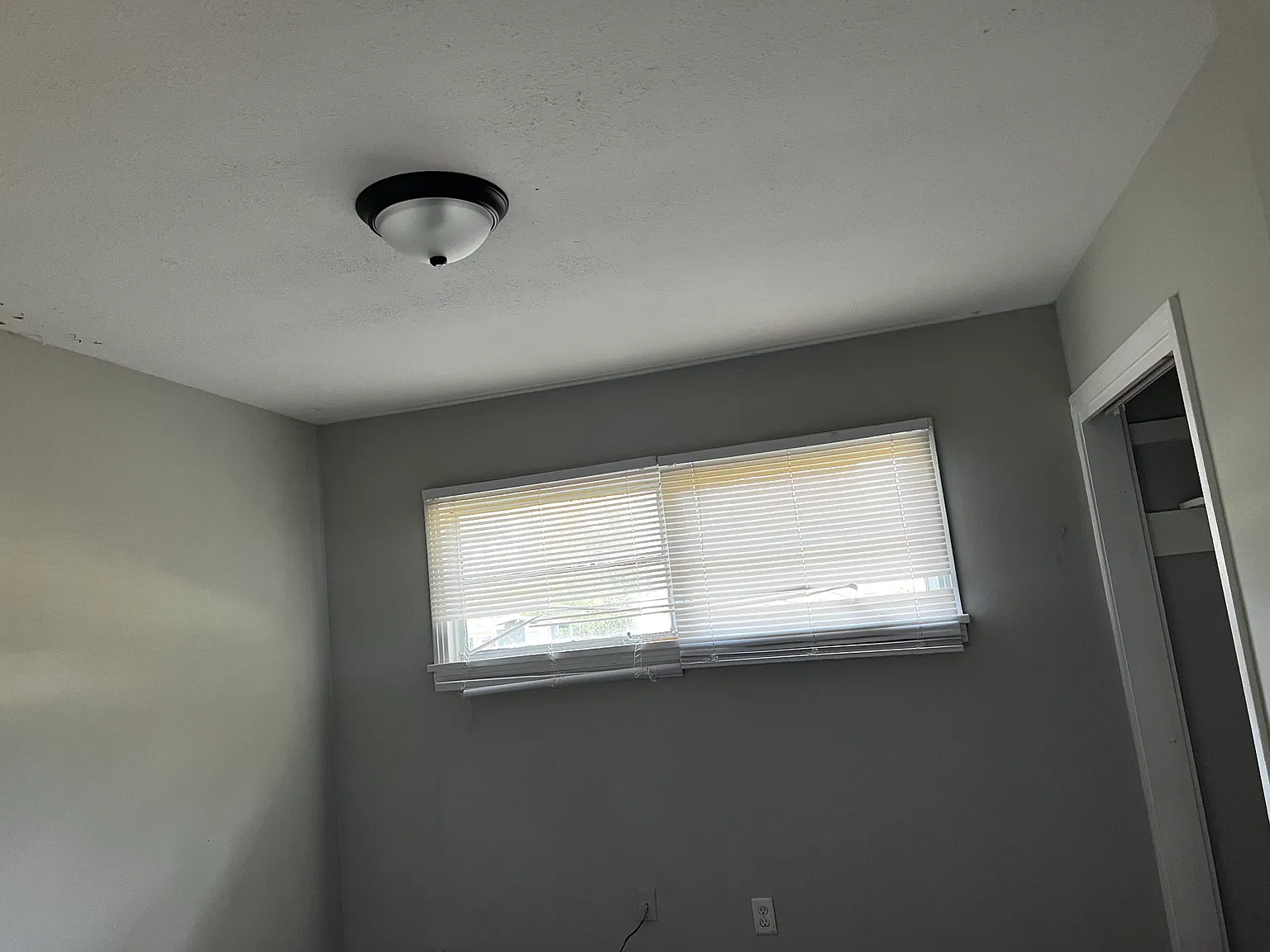 295 Wildwood Ter — Photo 4