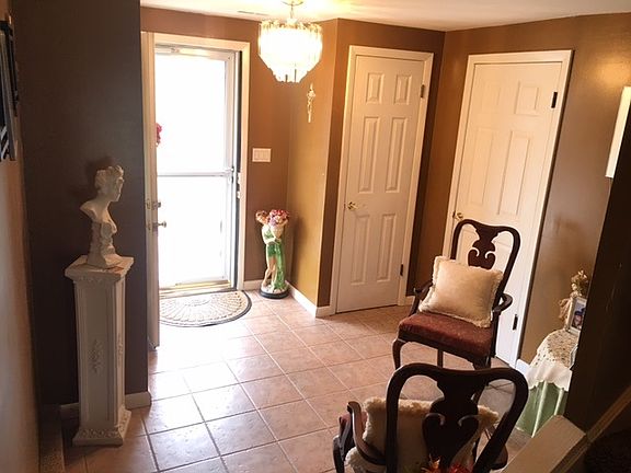 3rd image of 1182 Walnut Ave