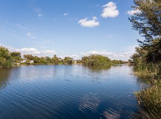 441 Lake Murex Cir, Sanibel, FL 33957