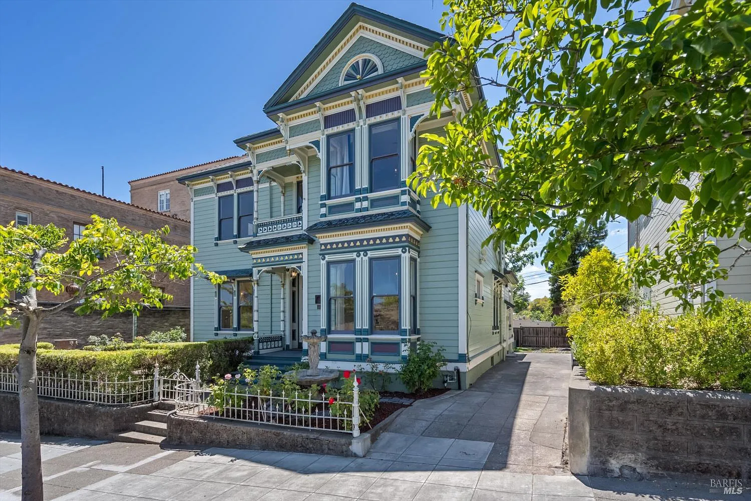 219 Kentucky Street - Photo 2