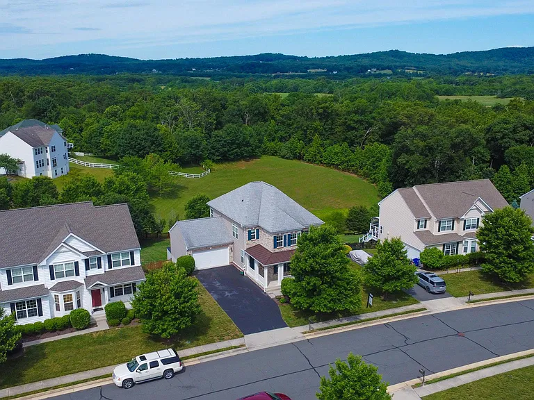 13481 Arcadian Dr — Photo 4