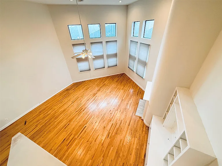 9813 Cynthia Ann Ct — Photo 29