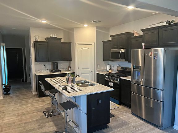 3rd image of 14955 Pebble Hills Blvd