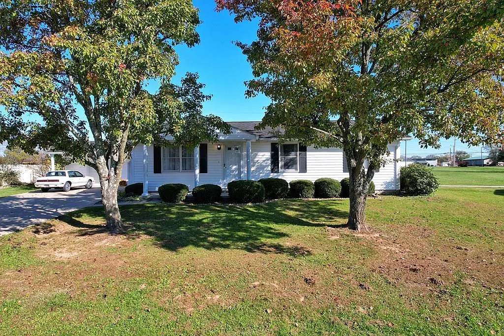 306 Elizabeth Ln photo 1