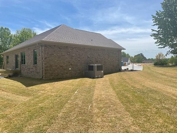 4th image of 421 N Willowbrook Dr
