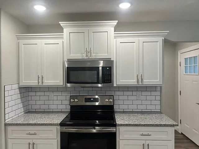 1123 S Porter Ave — Photo 3