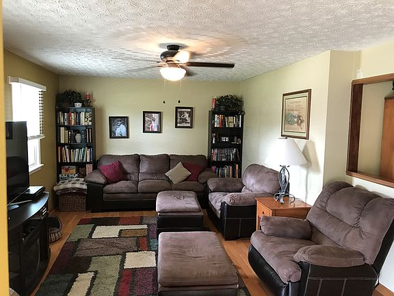 2nd image of 200 Rolling Meadows Dr