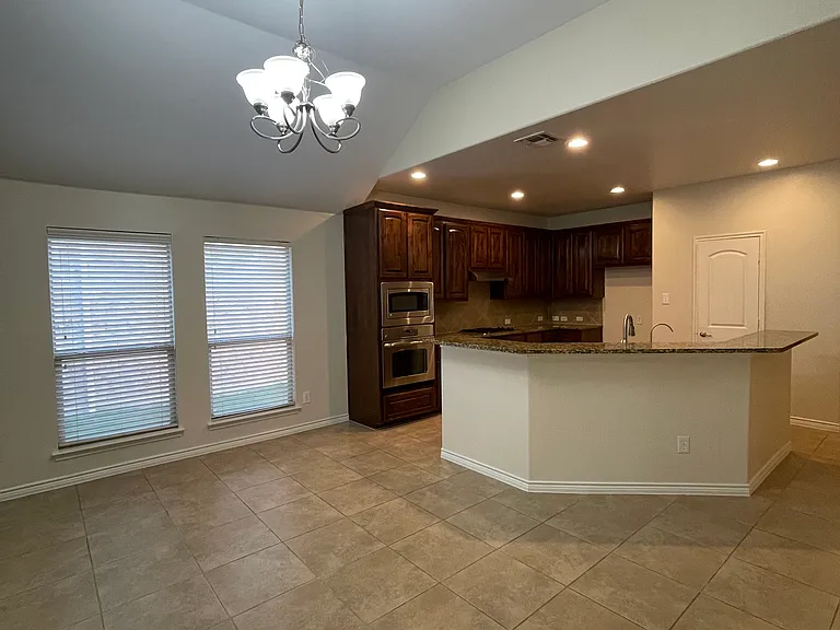 10525 Flat Creek Trl — Photo 10