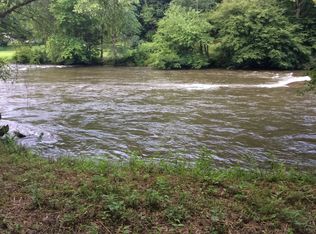 6 Hidden Riv #6, Hayesville, NC 28904