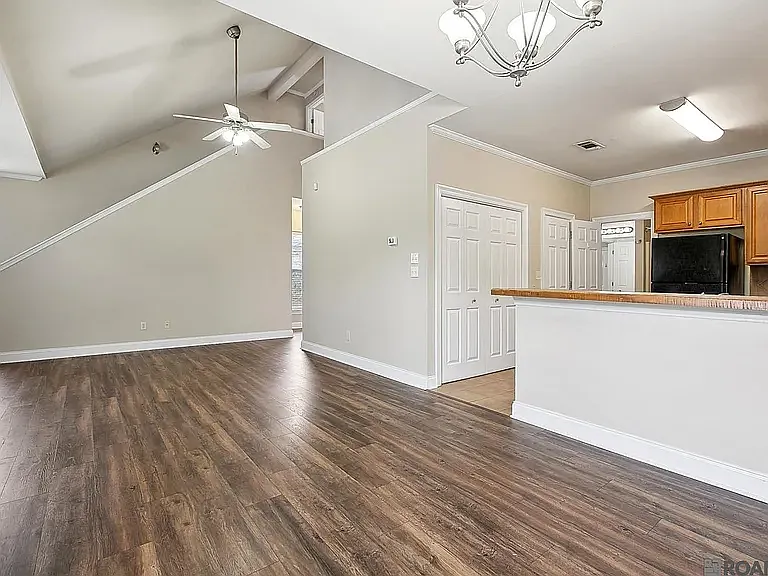 7300 Burbank Dr #31 — Photo 4