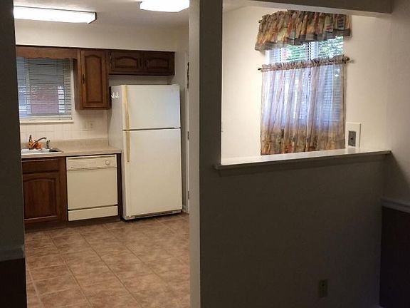 5th image of 2305 Acorn Dr