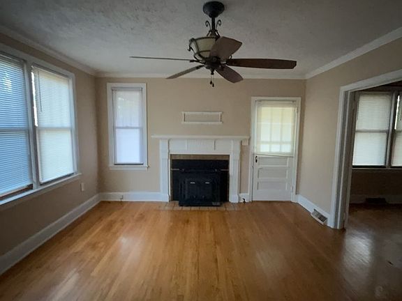 3rd image of 1516 Axtell Dr