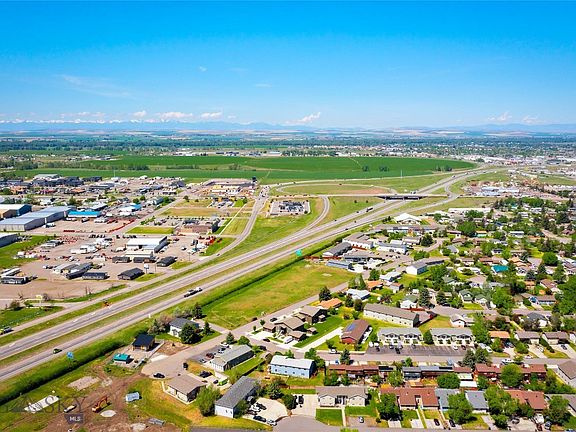 3rd image of 2 Stiles Ave
