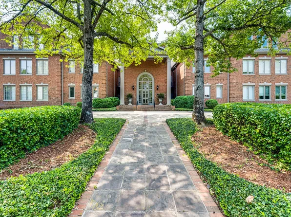 3733 W End Ave APT 200, Nashville, TN 37205