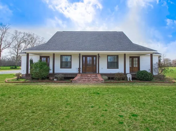 8938 Cabbage Ln, Livonia, LA 70755