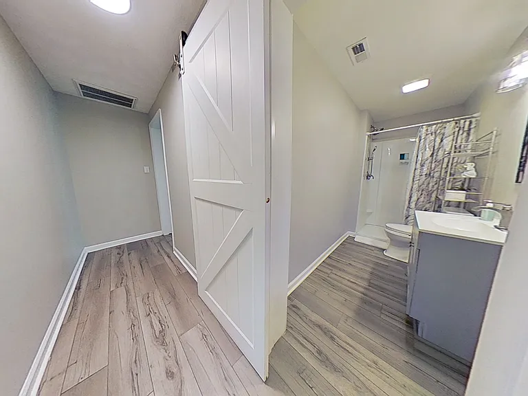 445 Ames St #A — Photo 8