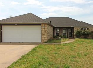 808 SW Cheyenne Dr, Bentonville, AR 72712