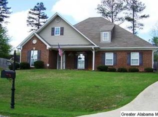 121 Parkwood Dr, Odenville, AL 35120