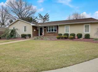 5 Mara Rd, Huntington Station, NY 11746