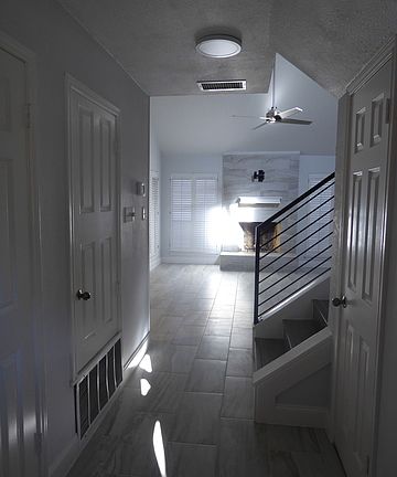 3rd image of 14214 Arbor Oak
