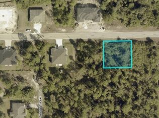 905/907 W 12th St, Lehigh Acres, FL 33972
