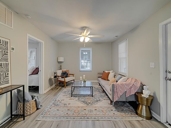 4th image of 3047 Chicora Ave