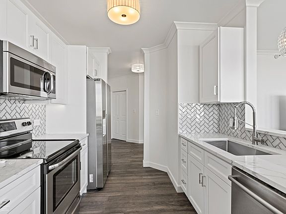3rd image of 222 N Columbus Dr APT 4603