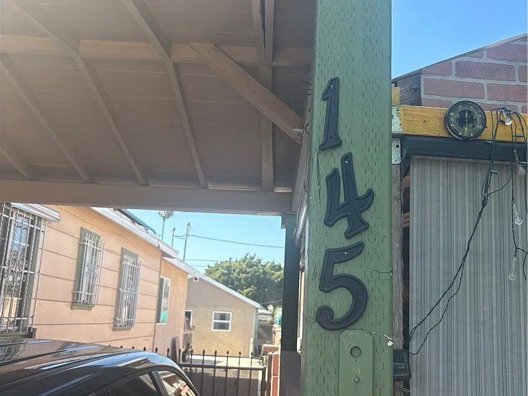145 W 118th Pl — Photo 2