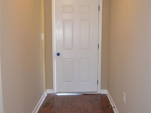 4th image of 30 Haggerty Ln