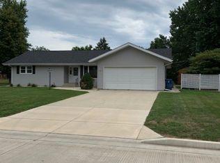 305 Wilmac St, Dwight, IL 60420