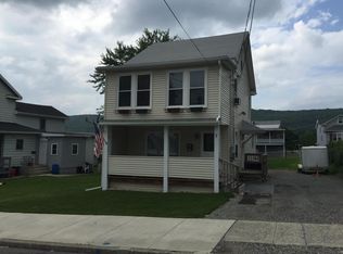 7 E Phillips St, Coaldale, PA 18218