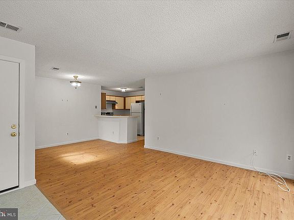 4th image of 11719 Summerchase Cir