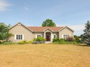 33 Glen Ridge Rd, Red Hook, NY 12571