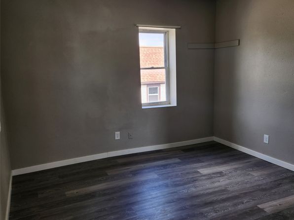 des-moines-iowa-251547434 picture