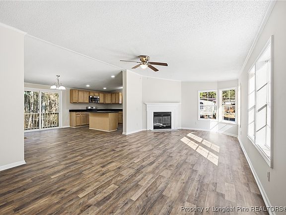 5th image of 599 Nicole Dr