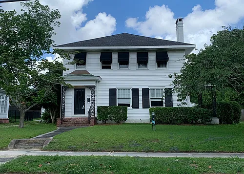 23 Colonial Dr Photo 1