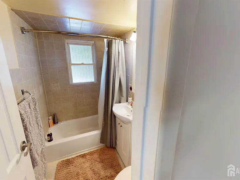22 Wilson Ave — Photo 22