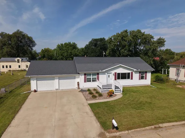 603 N Wacouta Ave, Prairie Du Chien, WI 53821