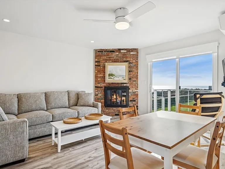 707 Old Montauk Hwy #6C — Photo 4