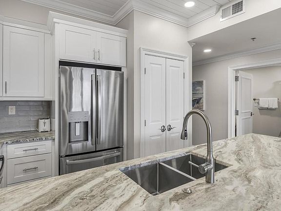 4th image of 550 Topsl Beach Blvd Unit 511