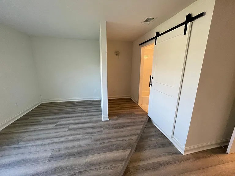 401 Village Dr — Photo 11