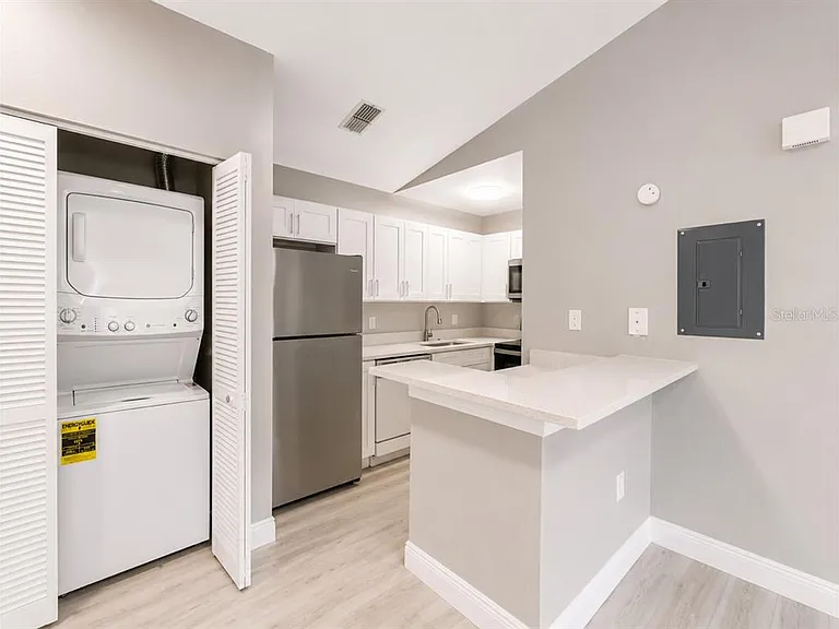 9160 Lake Chase Island Way #9160 — Photo 10