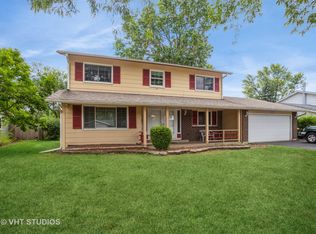 1383 Cumberland Cir W, Elk Grove Village, IL 60007