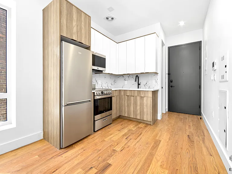 1640 Nostrand Ave #8 — Photo 4