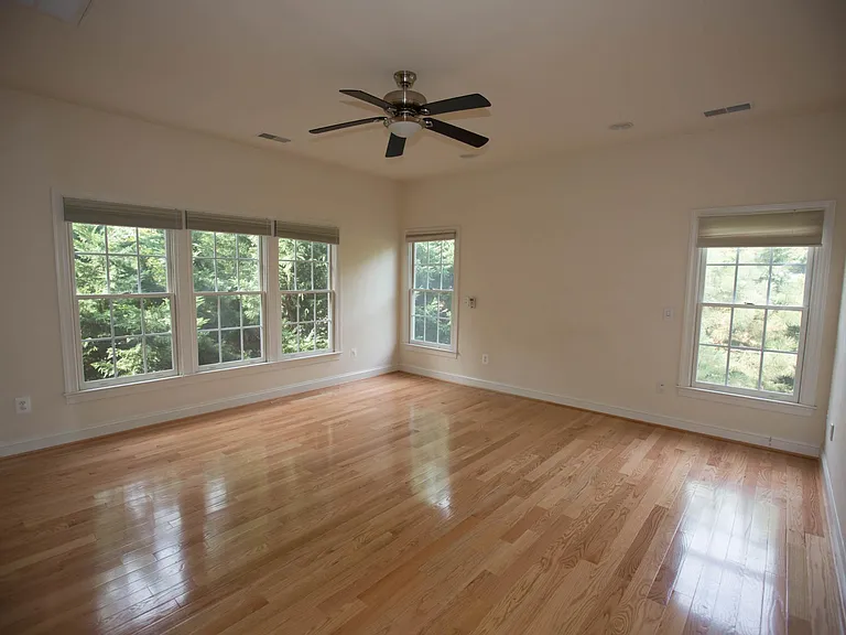 2339 Sandburg St — Photo 13