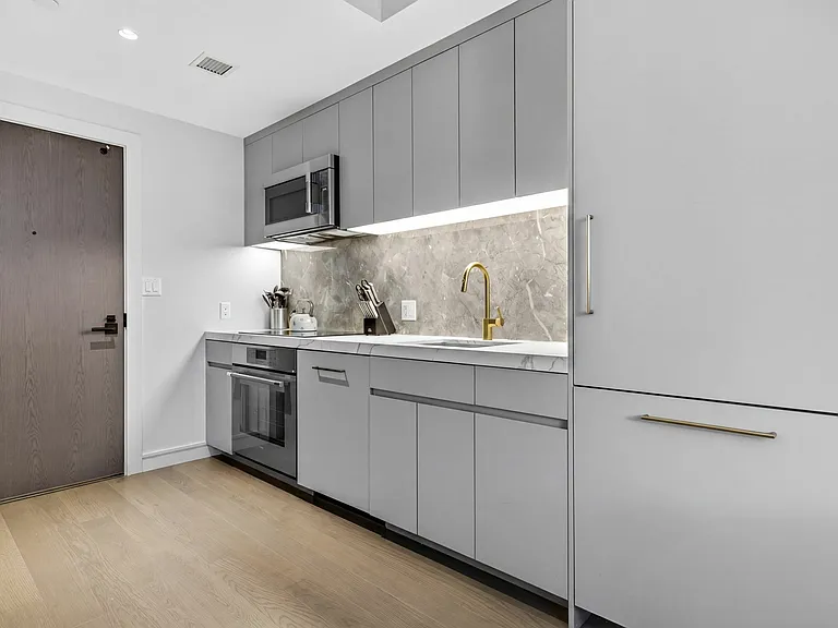 55 Lagrange St #409 — Photo 10