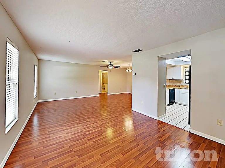 12207 Bluefield St — Photo 4